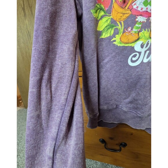 Strawberry Shortcake Hoodie Size Medium Purple Fleece Retro 80's Cartoon - Picture 4 of 6